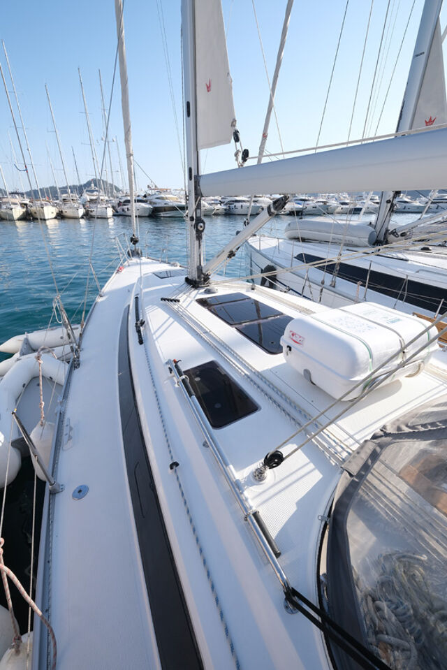 Bavaria Cruiser 37 - 3 cab. Crush